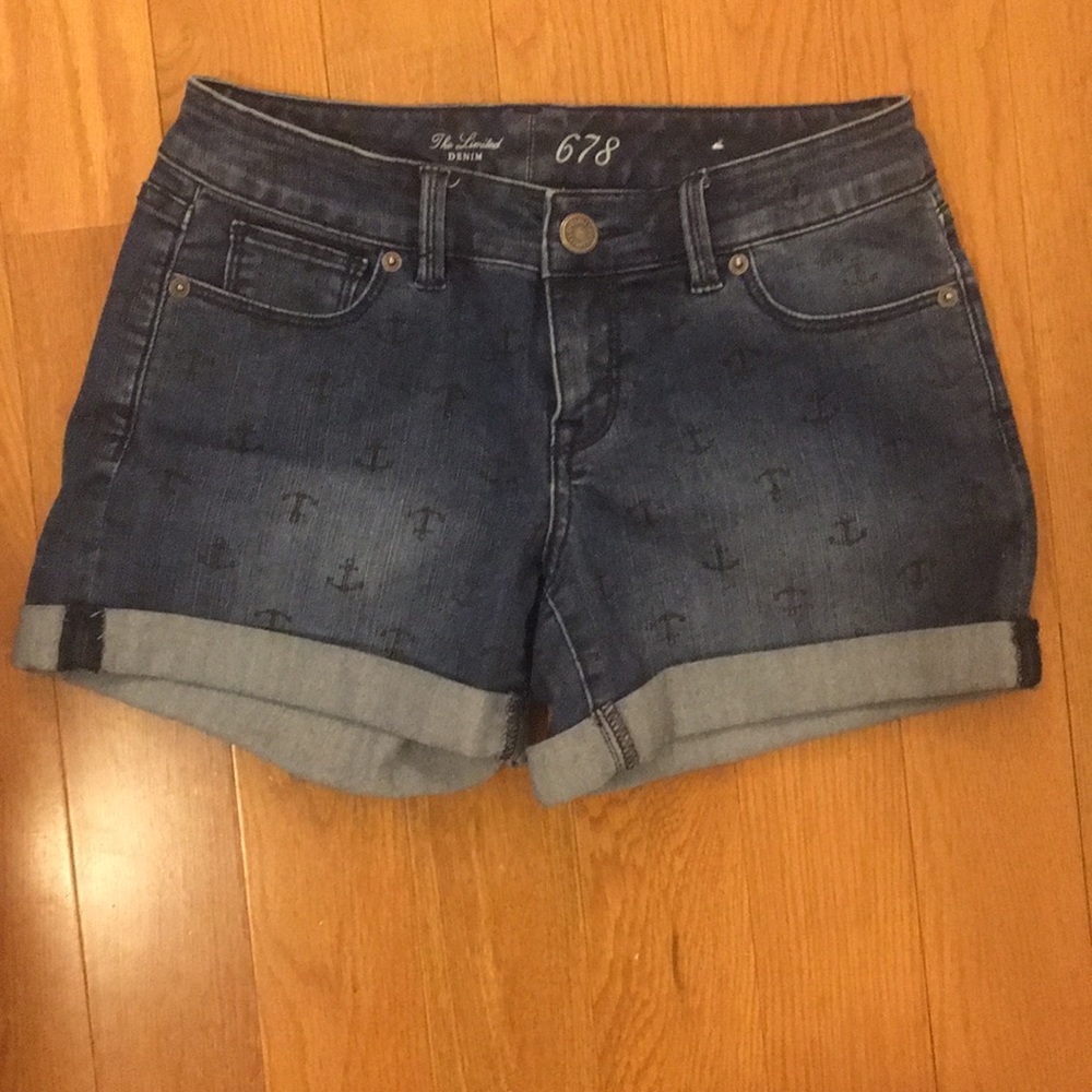 Rolled cuff denim short